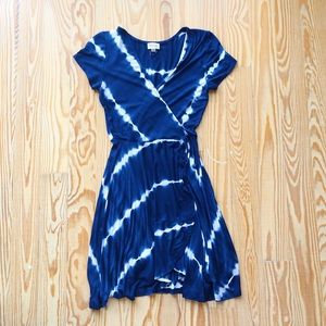 Blue/White Summer Wrap Dress V Neck